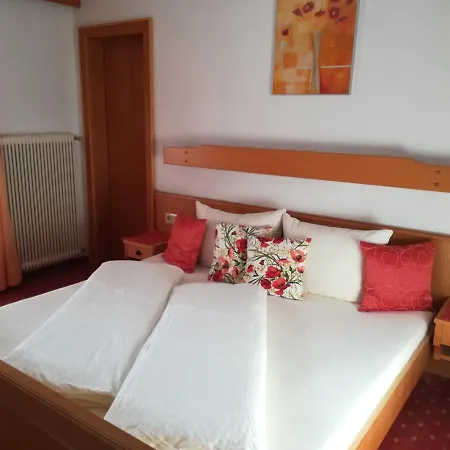 Haus Brigitte - Preise Inclusive Pitztal Sommer Card Penzion 3*